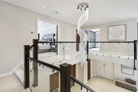 5 Torland Drive, Oxshott, Leatherhead, KT22 0SA
