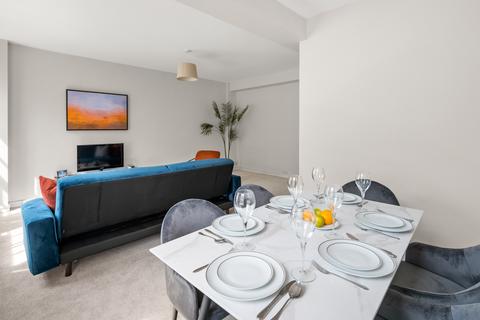 3 bedroom apartment to rent, at London, Flat 604, Raleigh House, Dolphin Square, Chichester Street SW1V