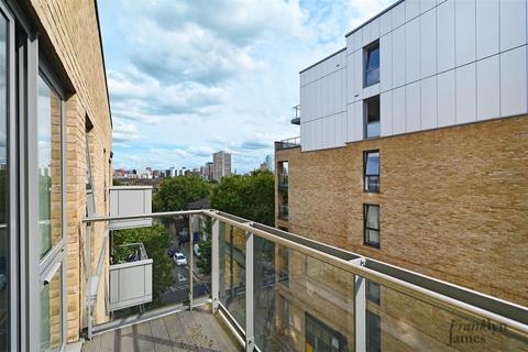 2 bedroom apartment for sale, Felix Point, Epstein Square, London, E14