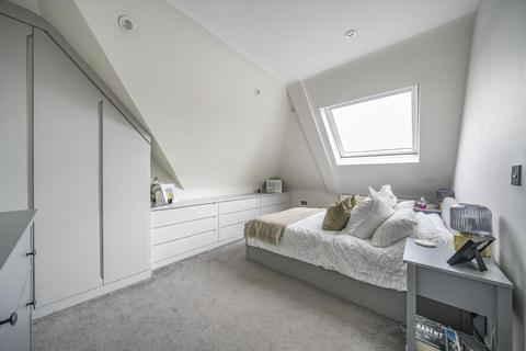 2 bedroom flat for sale, The Glade, Croydon