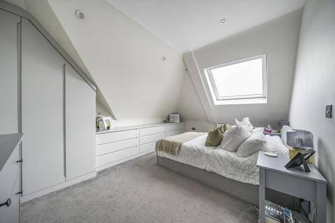 Flat 4, 8 The Glade, Croydon, CR0 7QA