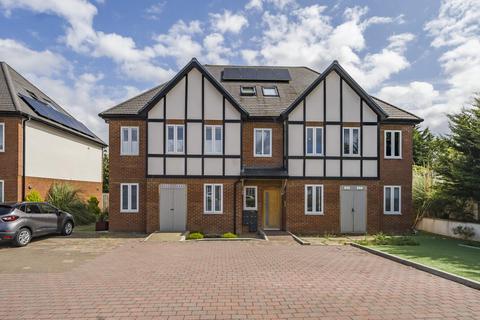 Flat 4, 8 The Glade, Croydon, CR0 7QA