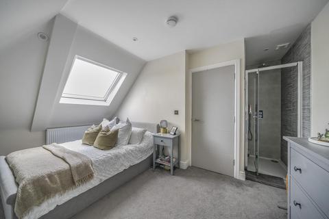 Flat 4, 8 The Glade, Croydon, CR0 7QA