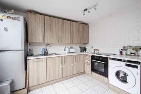 1 bedroom flat for sale, Sidney Street, Whitechapel, London, E1