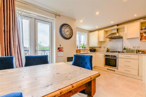 3 bedroom terraced house for sale, Helmsman Rise, St. Leonards-On-Sea