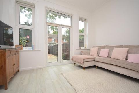 Flat 2, 2 Hawes Road, Bromley, BR1 3JR