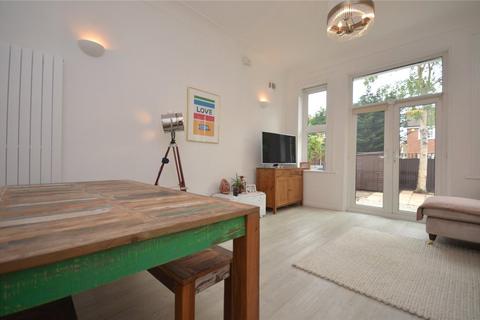Flat 2, 2 Hawes Road, Bromley, BR1 3JR
