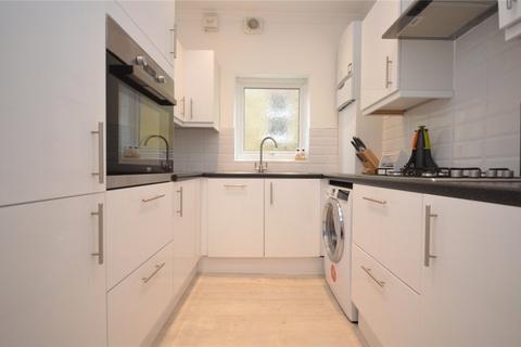Flat 2, 2 Hawes Road, Bromley, BR1 3JR