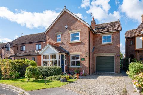 4 bedroom detached house for sale, Sawyers Walk, Dunnington, York, YO19 5SJ