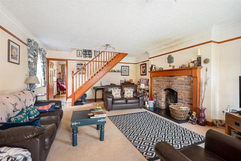 4 bedroom detached house for sale, Sawyers Walk, Dunnington, York, YO19 5SJ