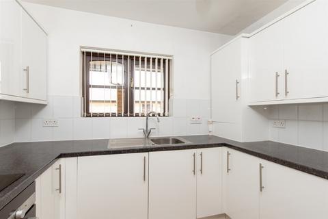 1 bedroom flat for sale, Trafalgar Road, Gravesend, Kent