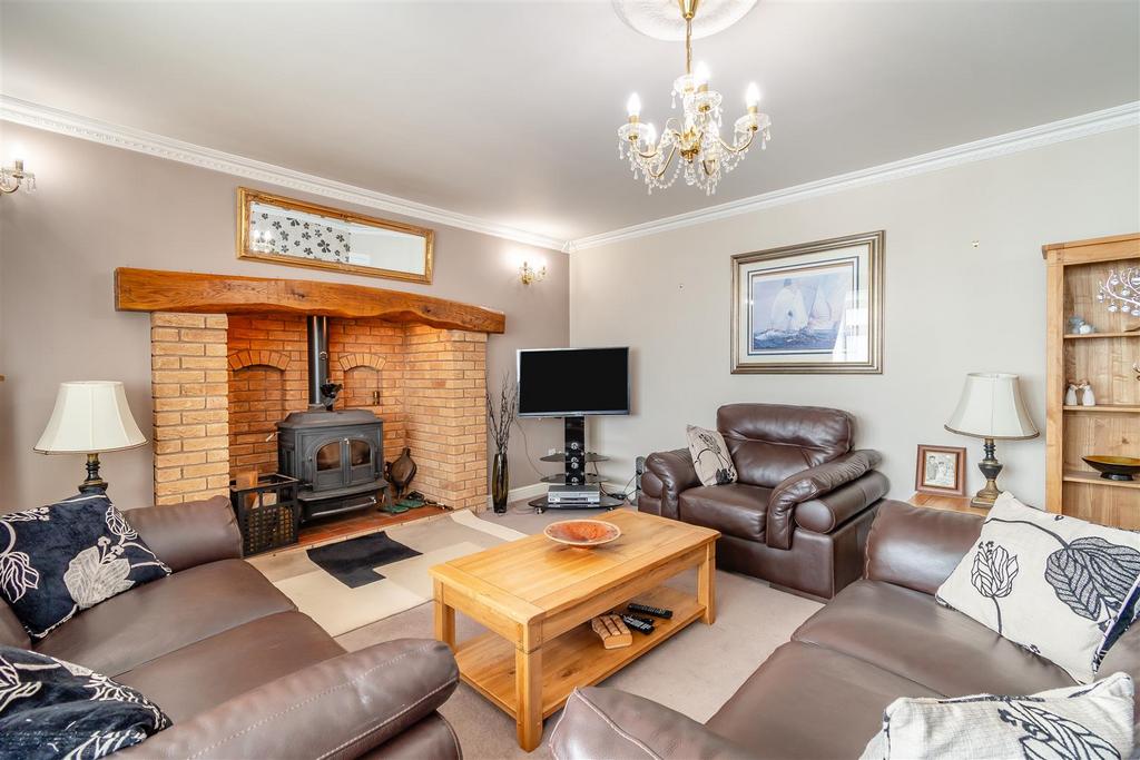 8607986-interior63.jpg