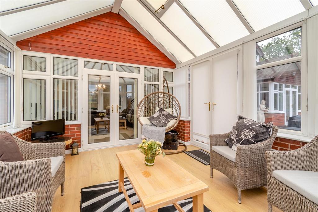 8607986-interior37.jpg