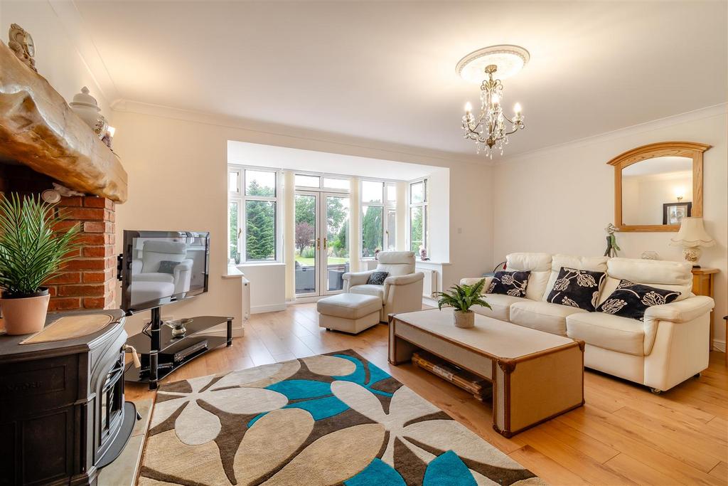 8607986-interior74.jpg