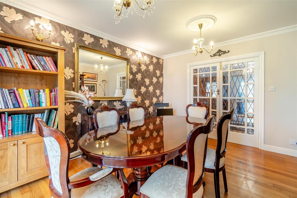 8607986-interior68.jpg
