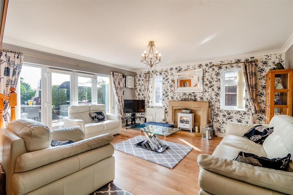 8607986-interior45.jpg