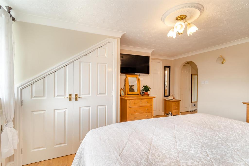 8607986-interior09.jpg