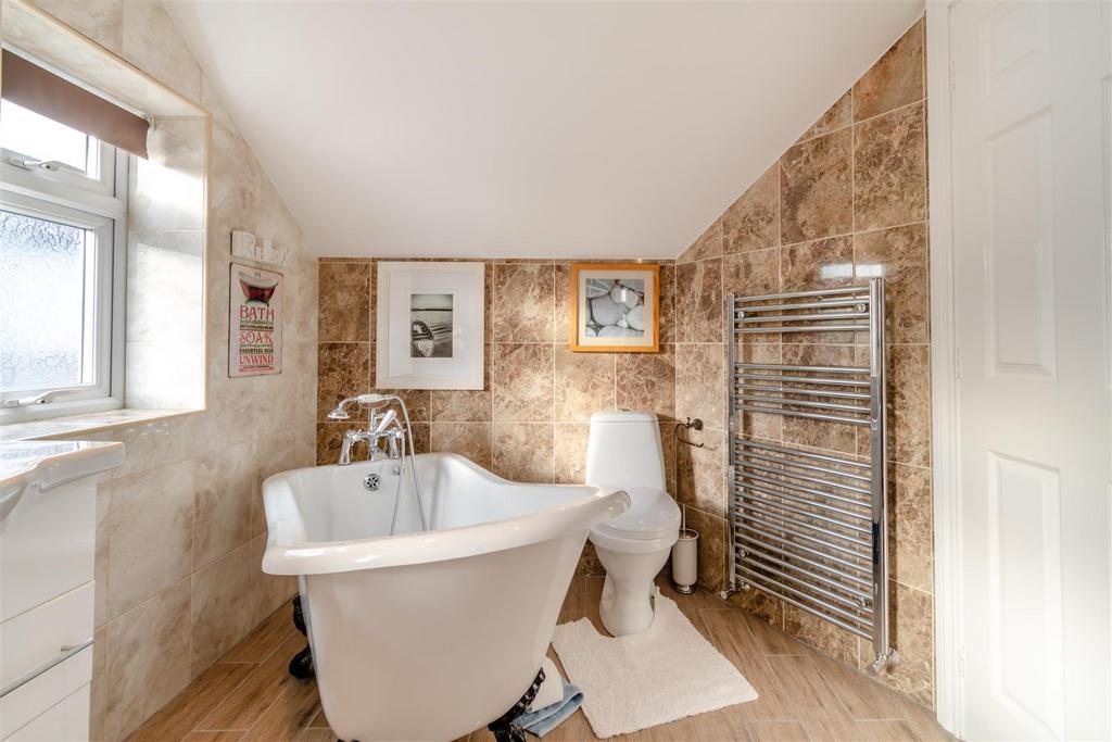 8607986-interior34.jpg