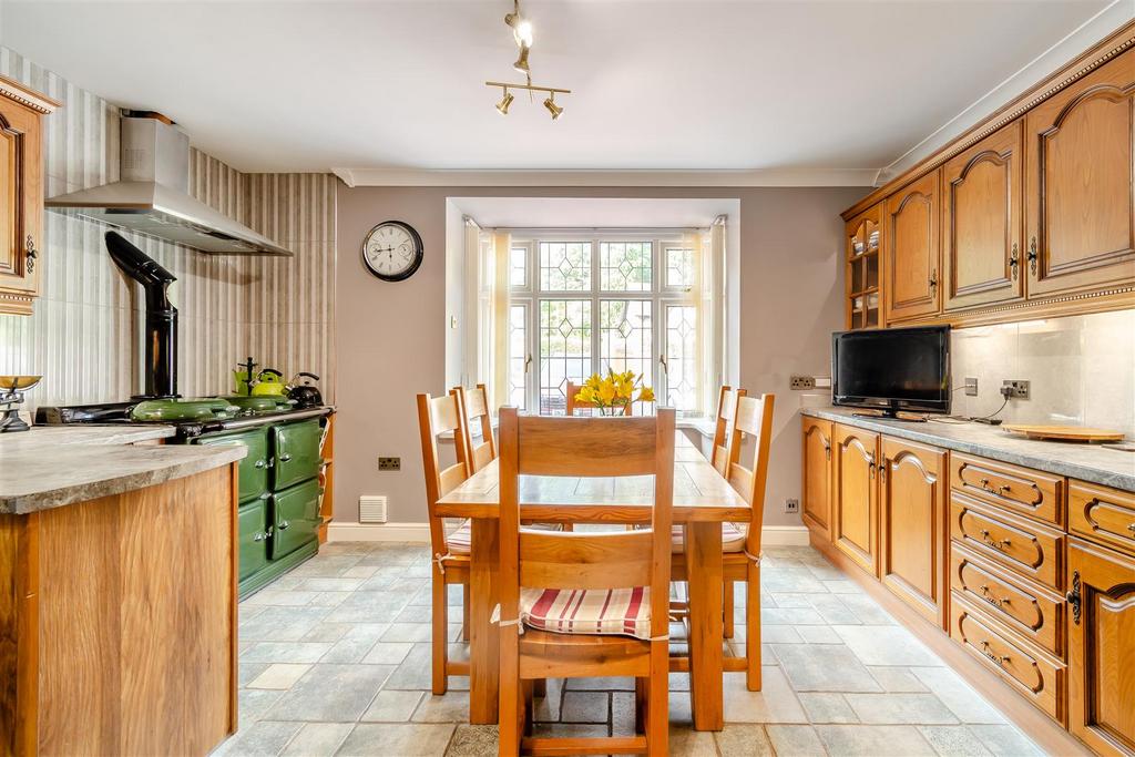 8607986-interior58.jpg