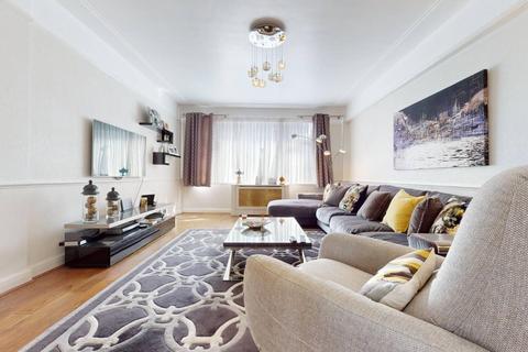 3 bedroom flat for sale, Hallam Street, London W1