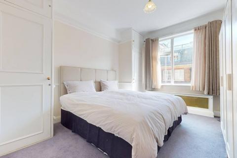 3 bedroom flat for sale, Hallam Street, London W1