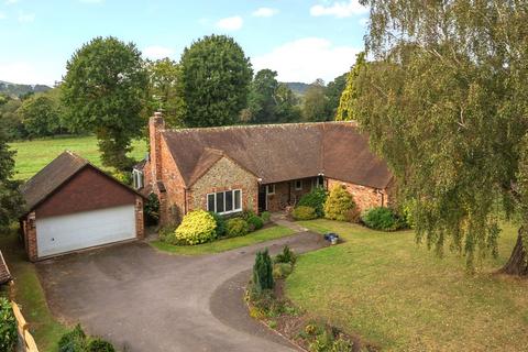 Lynwood Badgers Holt, Storrington, Pulborough, RH20 3ET