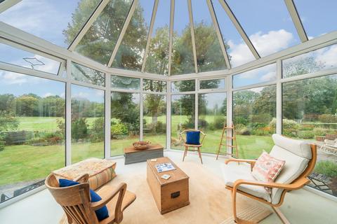 Lynwood Badgers Holt, Storrington, Pulborough, RH20 3ET
