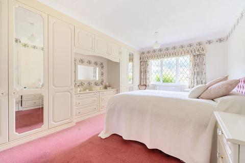 Lynwood Badgers Holt, Storrington, Pulborough, RH20 3ET