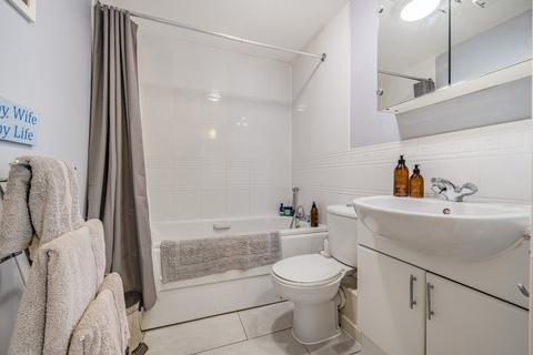 32 Rossby, Shinfield, Reading, RG2 9FS