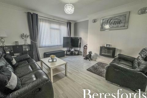 3 bedroom semi-detached house for sale, Retford Road, Romford, RM3