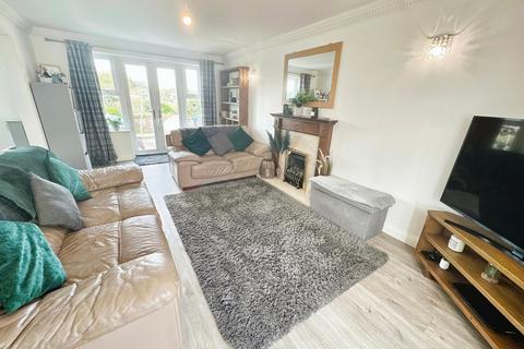 6 bedroom detached house for sale, Greenvale Close, Brizlincote Valley, Burton-on-Trent, DE15