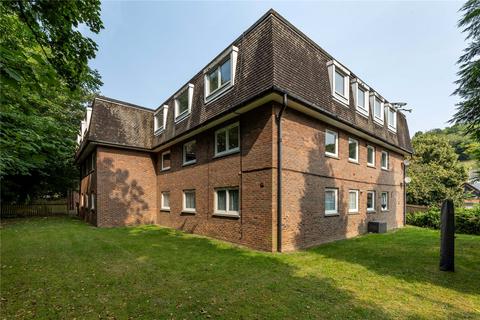 2 bedroom apartment for sale, Station Road, KENLEY, Surrey, CR8