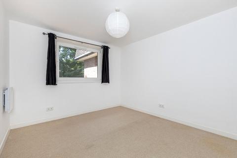 2 bedroom apartment for sale, Station Road, KENLEY, Surrey, CR8