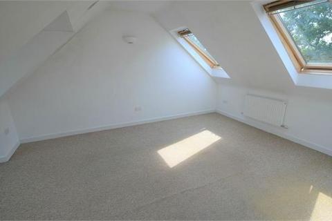 12a Heronsgate, Edgware, HA8 7LD