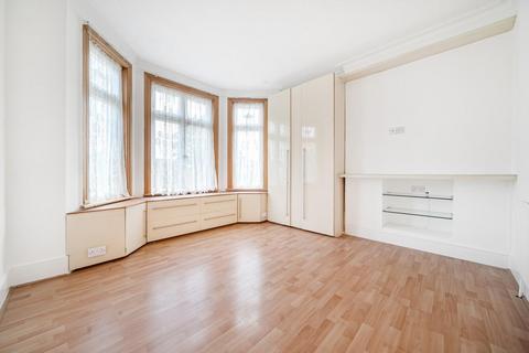 90 Arran Road, London, SE6 2NN