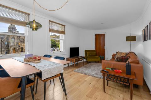 1 bedroom flat to rent, Robertson's Court, Holyrood, Edinburgh, EH8