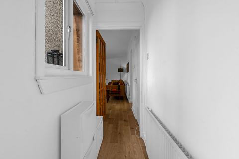 1 bedroom flat to rent, Robertson's Court, Holyrood, Edinburgh, EH8