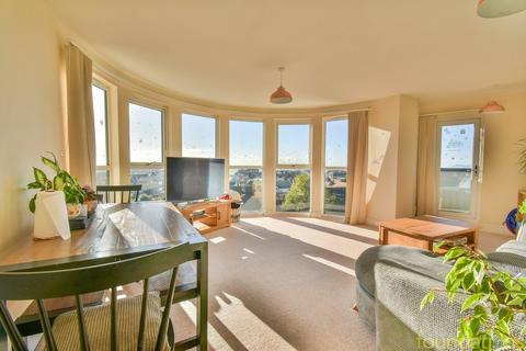 2 bedroom apartment for sale, Buckhurst Road, Bexhill-on-Sea, TN40