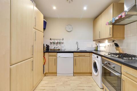 Flat 17, Hanover Court Haymeads Drive, Esher, KT10 9BJ