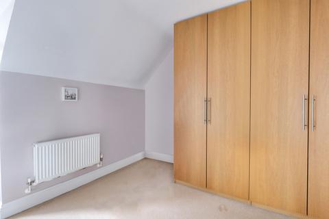 Flat 17, Hanover Court Haymeads Drive, Esher, KT10 9BJ
