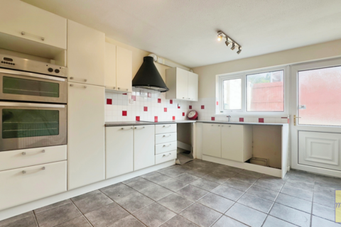 11 Twyn Teg, Neath, SA10 7RN