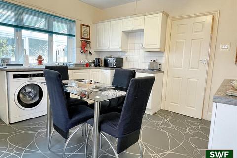 73 Alexandra Road, Wolverhampton, WV4 5UB