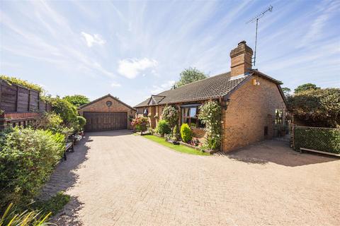 2 bedroom detached bungalow for sale, Childs Way, Wrotham TN15