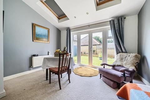 2 bedroom end of terrace house for sale, Carterton,  Oxfordshire,  OX18