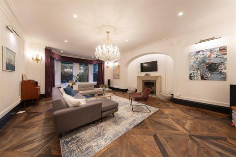 4 bedroom flat for sale, Wedderburn Road, Hampstead, NW3