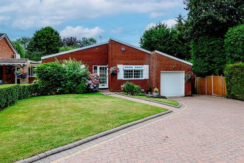 2 bedroom detached bungalow for sale, The Croft, Walsall