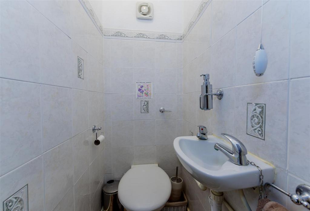 Downstairs toilet 1 N9 A7270-Enhanced-NR.jpg