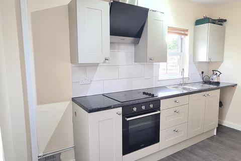 1 bedroom semi-detached house to rent, Weston  Super Mare, North Somerset, BS23