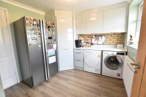 4 Burnside, Broughton, Brigg, DN20 0HT