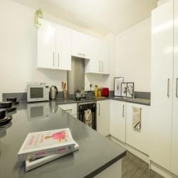 Standard Accessible Ensuite (2).jpg